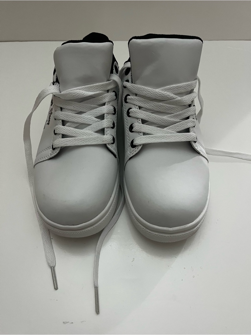 Disney Mickey Mouse White Sneaker Tennis Shoe New with No Tags size 37 or US 6.5 - Picture 3 of 11